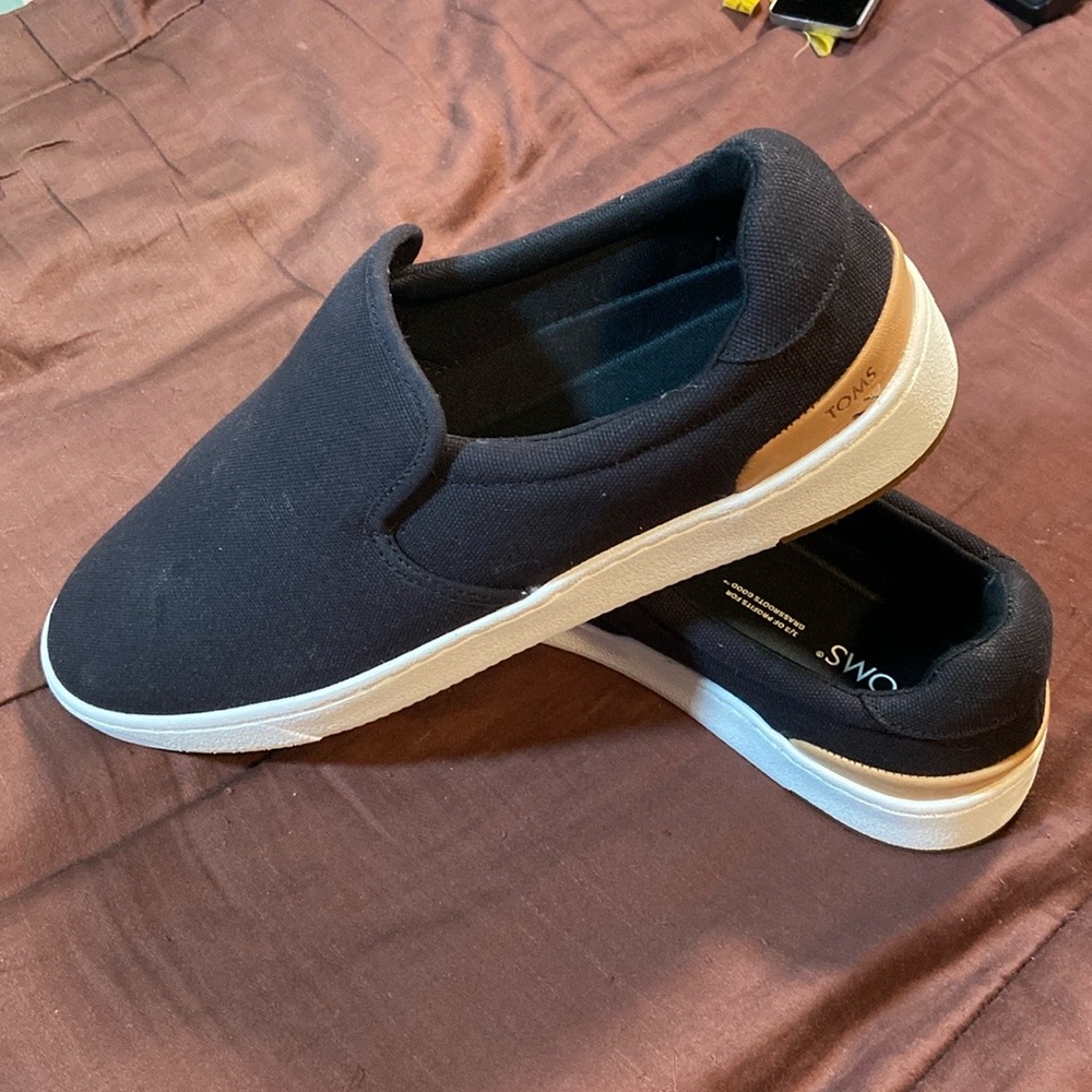 Men’s Slip On Sneakers by Toms Brand.  NWOT!